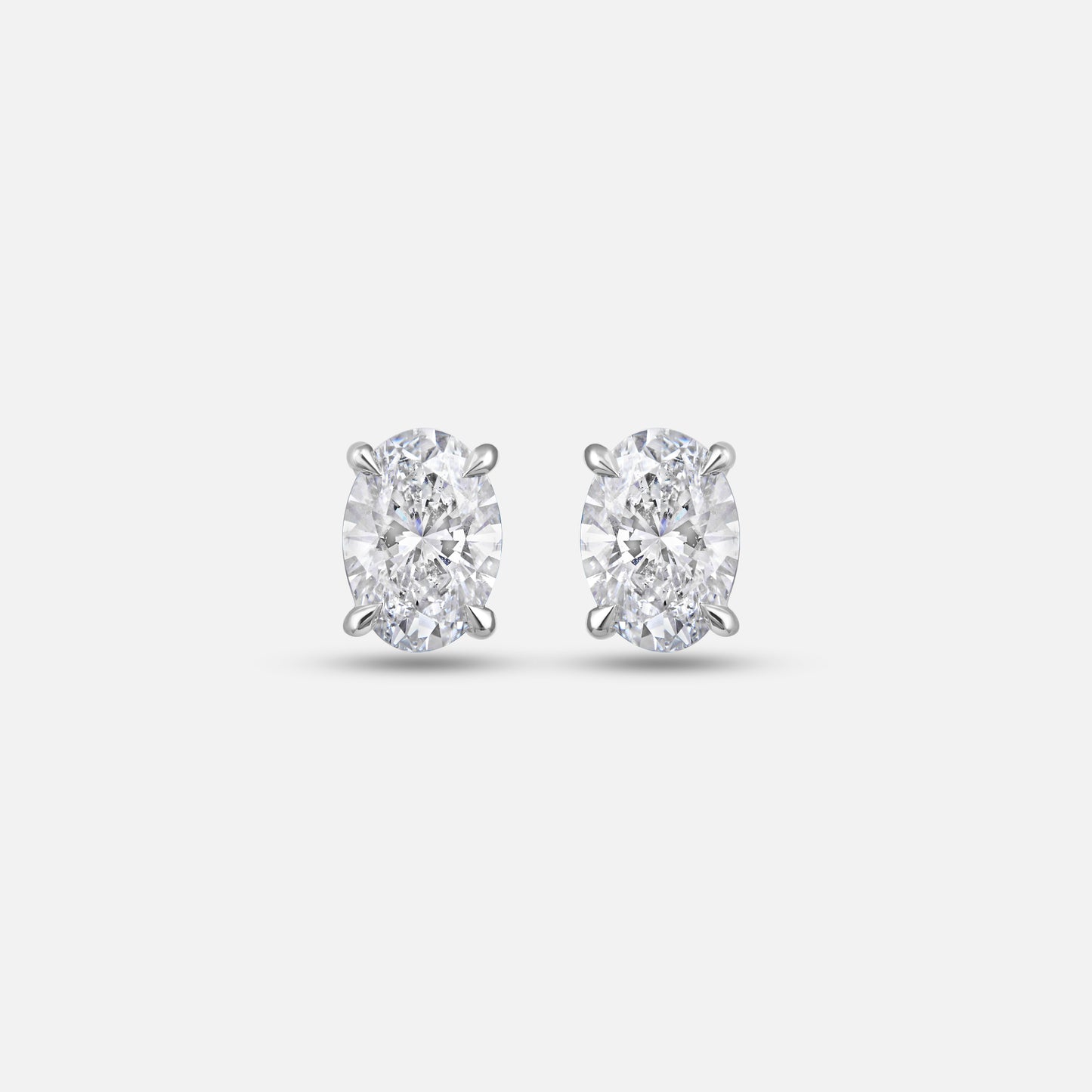 Oval Brilliance Diamond Stud