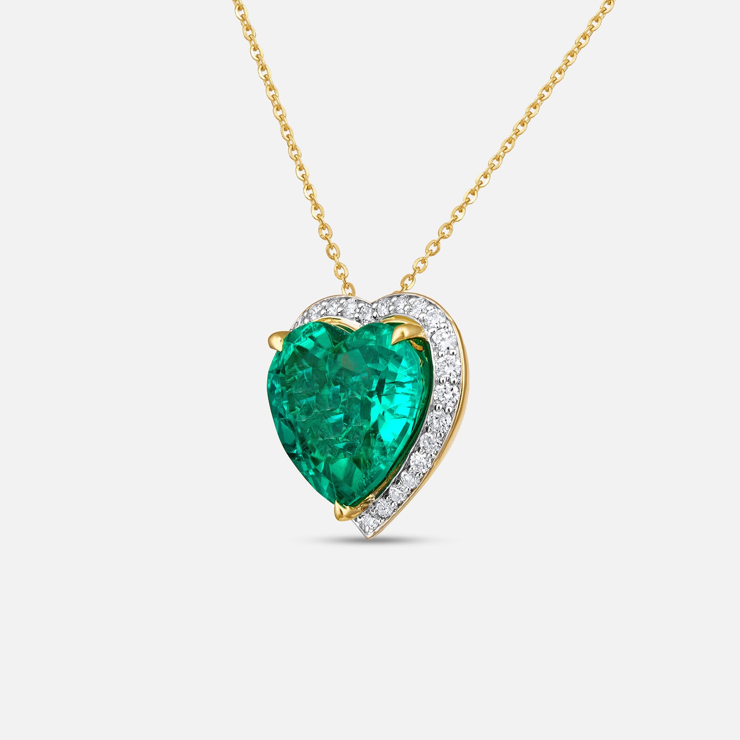 Émeraude Heart Diamond Pendant